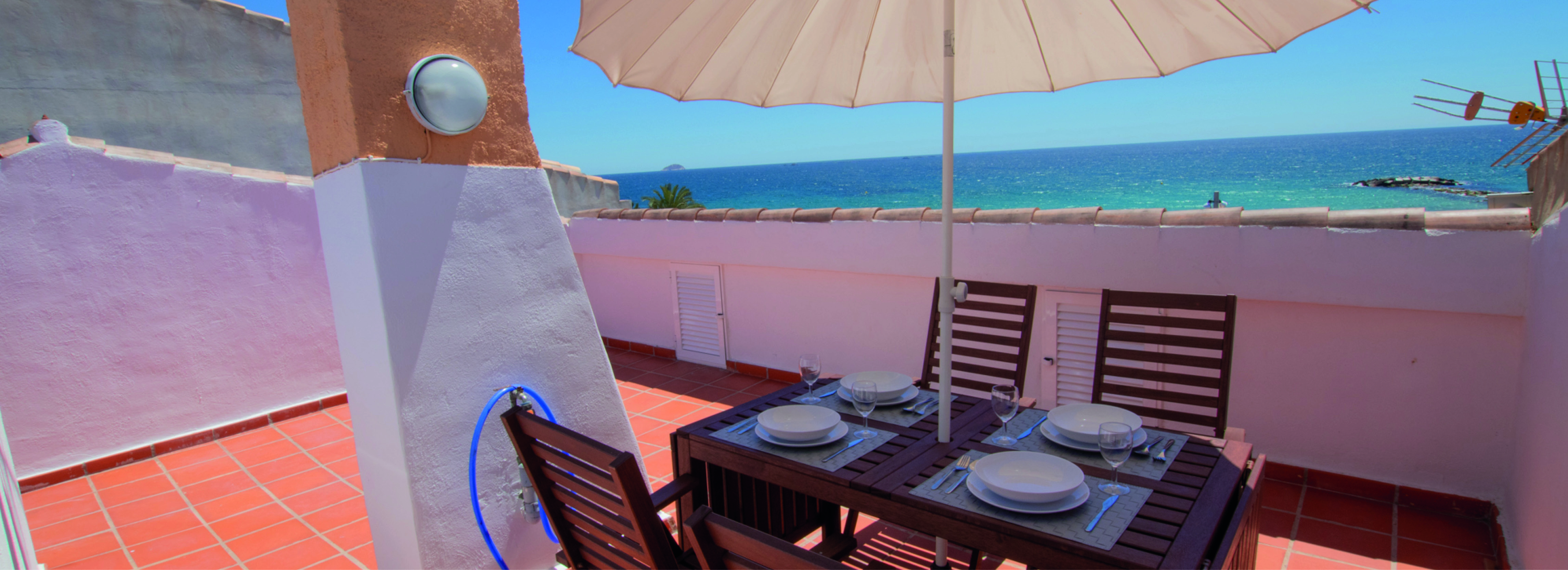 Flott takterrasse i toppleilighet i Villajoyosa